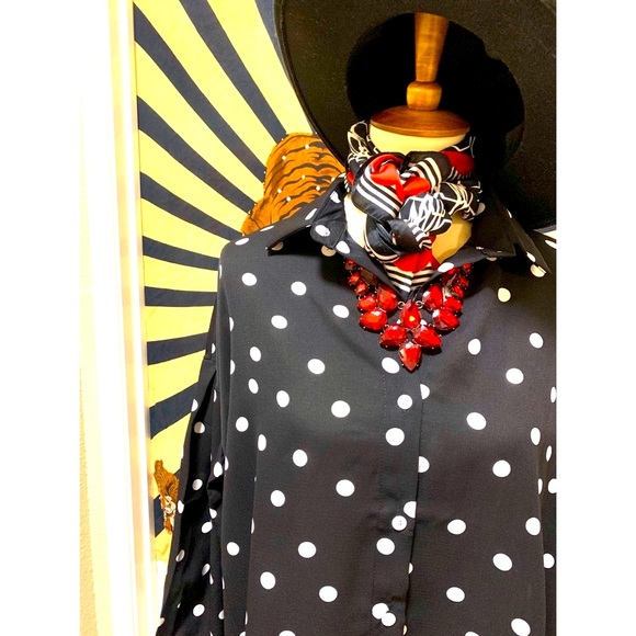 🌈 Stylish polka dot button blouse - Picture 1 of 8